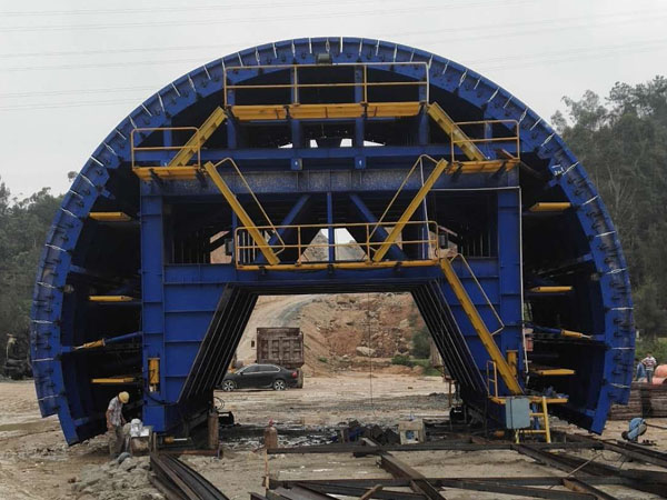 隧道襯砌臺車安全操作規(guī)程有哪些？